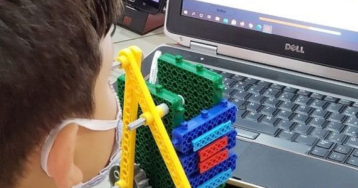 My Robot: Escola de robótica e programação - Ensinando a construir o futuro