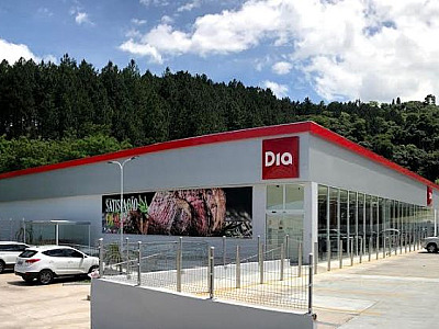 Alphaville em festa: Supermercado DIA reinaugura loja cheia de novidades