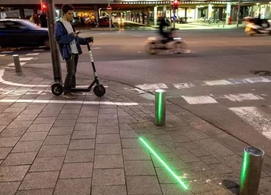 Tel Aviv inaugura semáforos para 'viciados em smartphones'