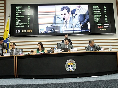 Vereadores de Barueri defendem candidato ‘caseiro’