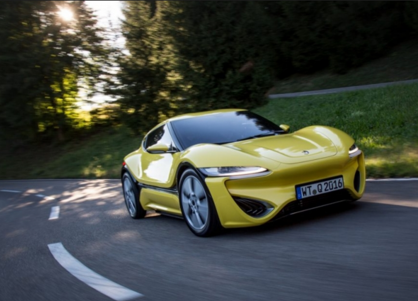 Carro movido a água salgada faz 150 mil quilômetros sem poluição