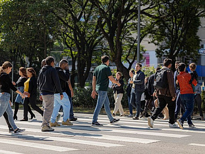 Nova frente fria traz chuva, ventania e derruba temperaturas na região