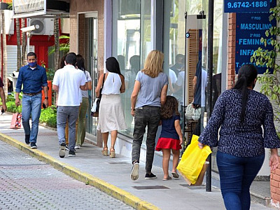Shoppings do bairro terão descontos e ações especiais para a Black Friday