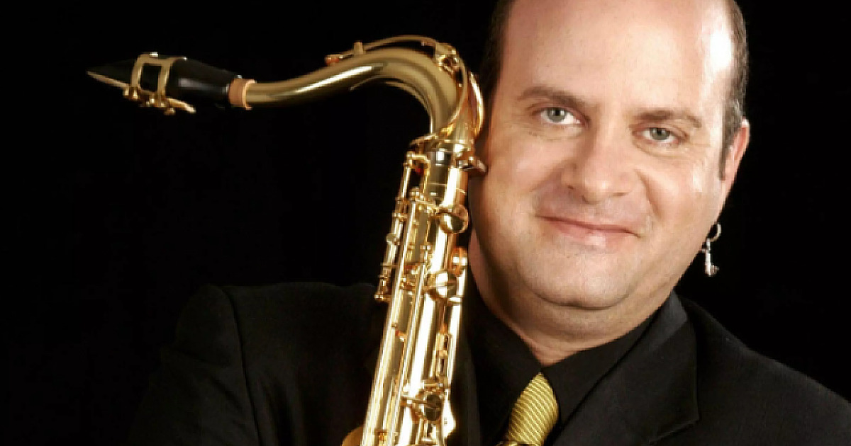 Saxofonista Derico se apresenta em Barueri nesta quarta-feira (20)