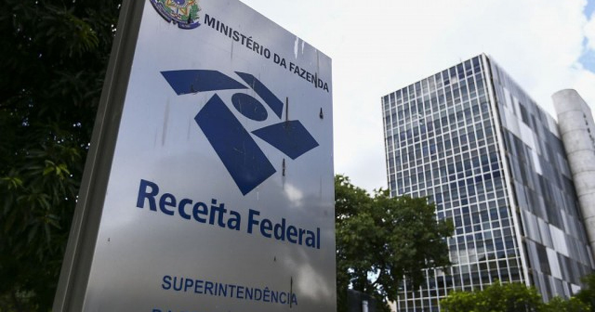 Receita paga terceiro lote de restituição do Imposto de Renda nesta segunda (31)