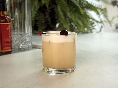 Whisky Sour Day: aprenda a receita desse clássico dos bares