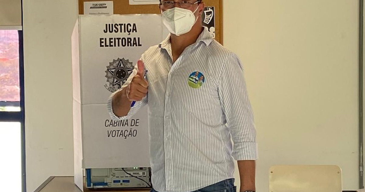 Após confusão e ida à delegacia, Dr. Danilo vota em Alphaville