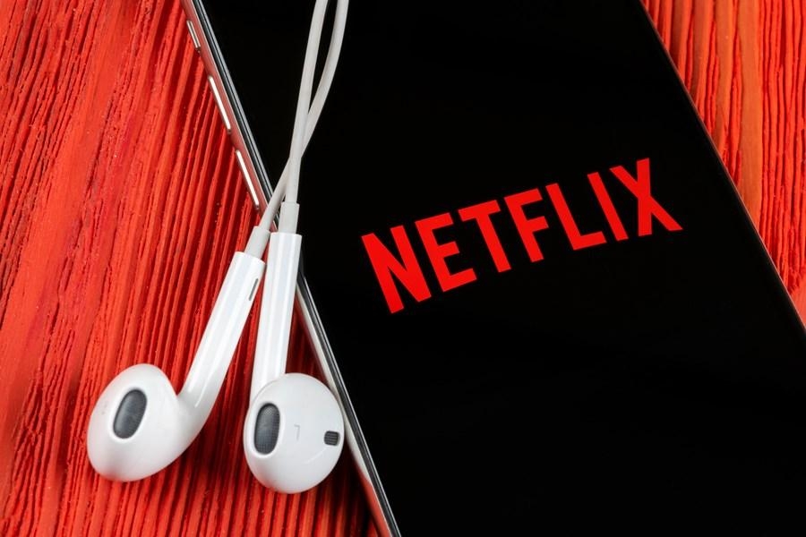 Netflix suspende temporariamente a dublagem do conteúdo para português
