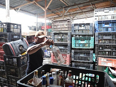 Balanço metanol (14/10): prisões por venda irregular de bebidas chegam a 57 no Estado de SP