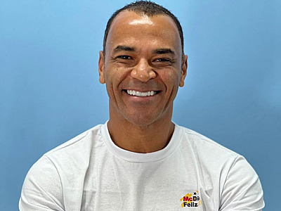 Por falta de pagamento de dívida, Justiça de SP pede desapropriação de imóvel do ex-jogador Cafu em