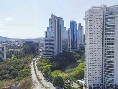 Alphaville reúne mais de 65 mil habitantes e recebe 180 mil visitantes e trabalhadores