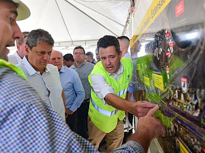 Governador de SP faz visita técnica em obras nas Castello Branco