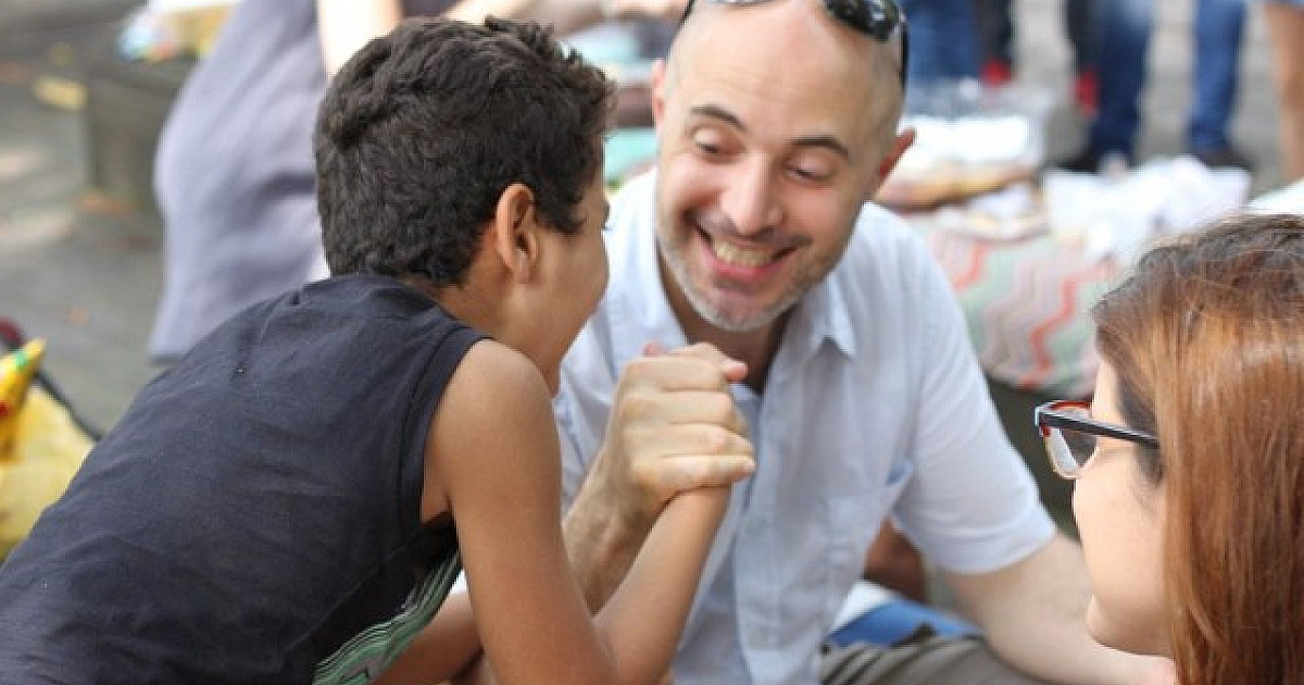 Programa busca padrinhos e madrinhas para crianças