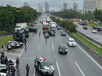 Após 40 horas, faixas daCastello Branco são liberadas