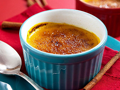 3 receitas de crème brûlée para aproveitar o friozinho em casa