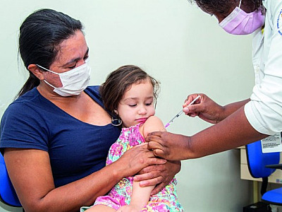 Vacina contra meningite é a mais aplicada na rede municipal de saúde de Santana de Parnaíba