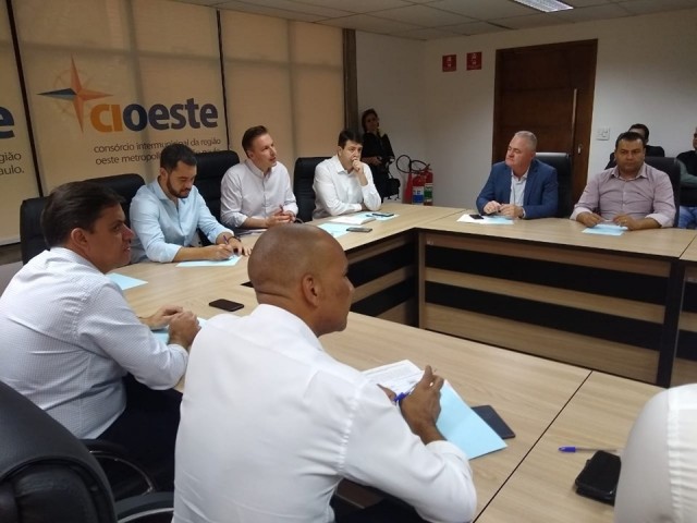 Cioeste busca parceria com Google para Escola de Tecnologia