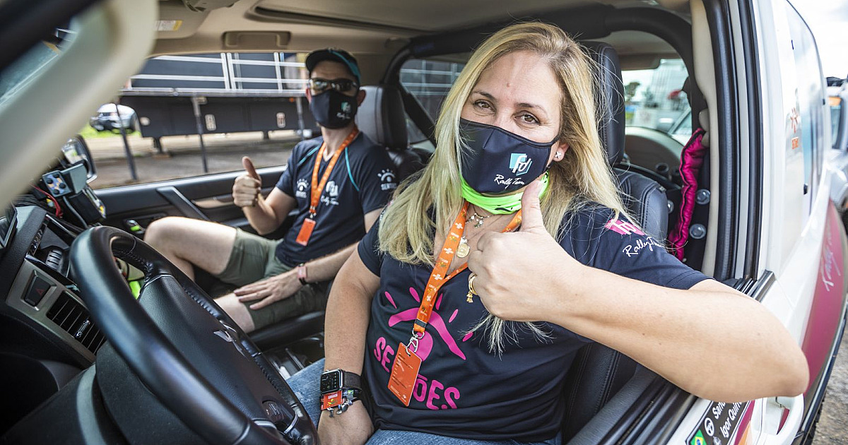 Moradora de Alphaville é tricampeã e a 1ª mulher com título na categoria top do Sertões