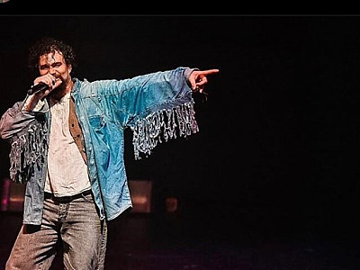 Tributo a Raul Seixas acontece nesta sexta-feira (21), em Alphaville