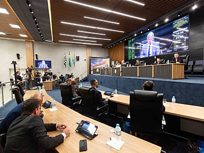 Barueri projeta R$ 5,4 bilhões para 2025; Parnaíba aprova LDO