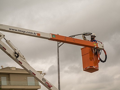 Vias da região do Tamboré recebem iluminação de LED