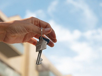 Com cenário de alta da Selic, aluguel de imóveis se torna solução atrativa