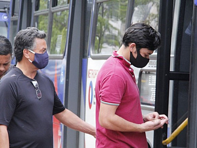 Prefeitura de Barueri recomenda uso de máscaras em ambientes fechados e escolas