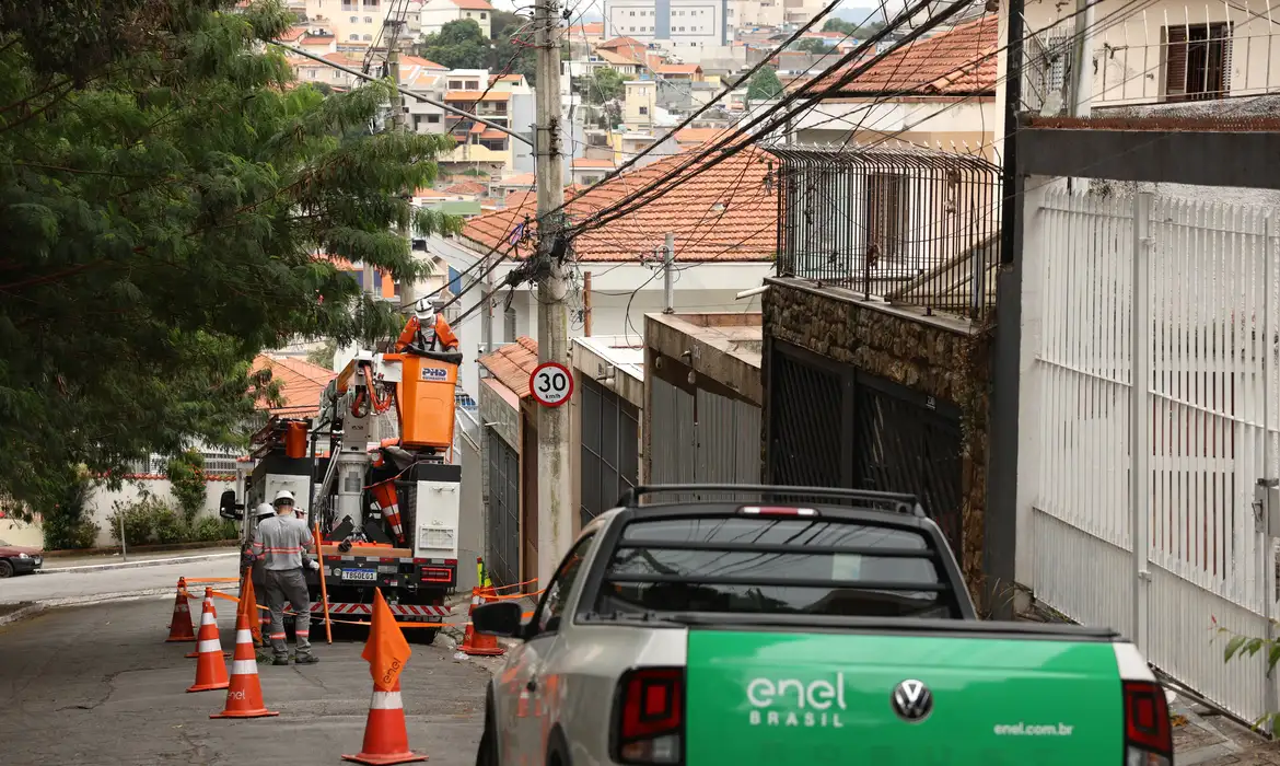 Governo de São Paulo pede rompimento do contrato com Enel