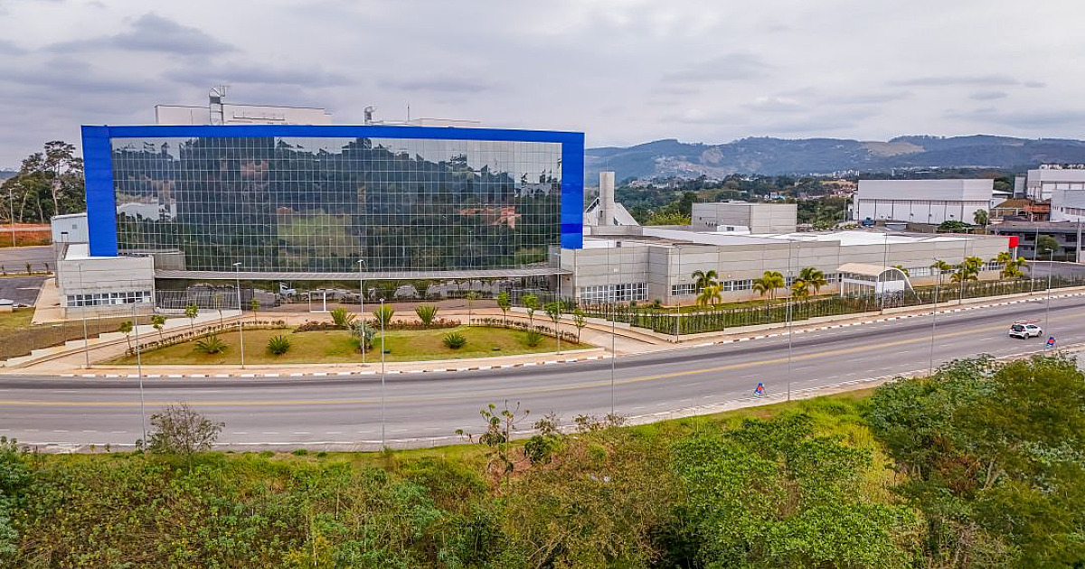 Santana de Parnaíba entrega chaves do novo hospital para organização que administrará unidade