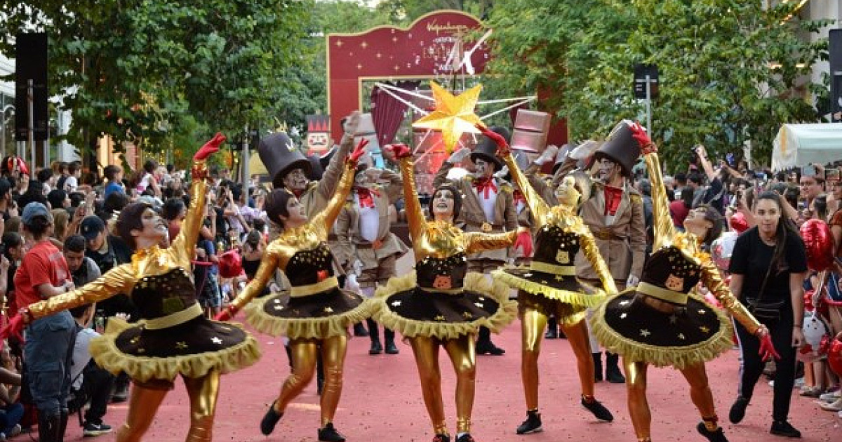 Kopenhagen promove Parada de Natal na capital paulista