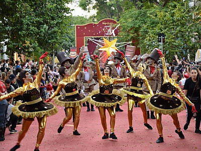 Kopenhagen promove Parada de Natal na capital paulista