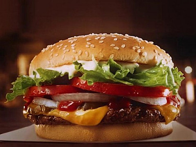 Burger King inicia sua Black Friday com Whopper grátis