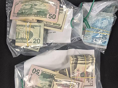 Polícia Federal apreendeu R$77 mil em espécie e pen drive na casa de Bolsonaro