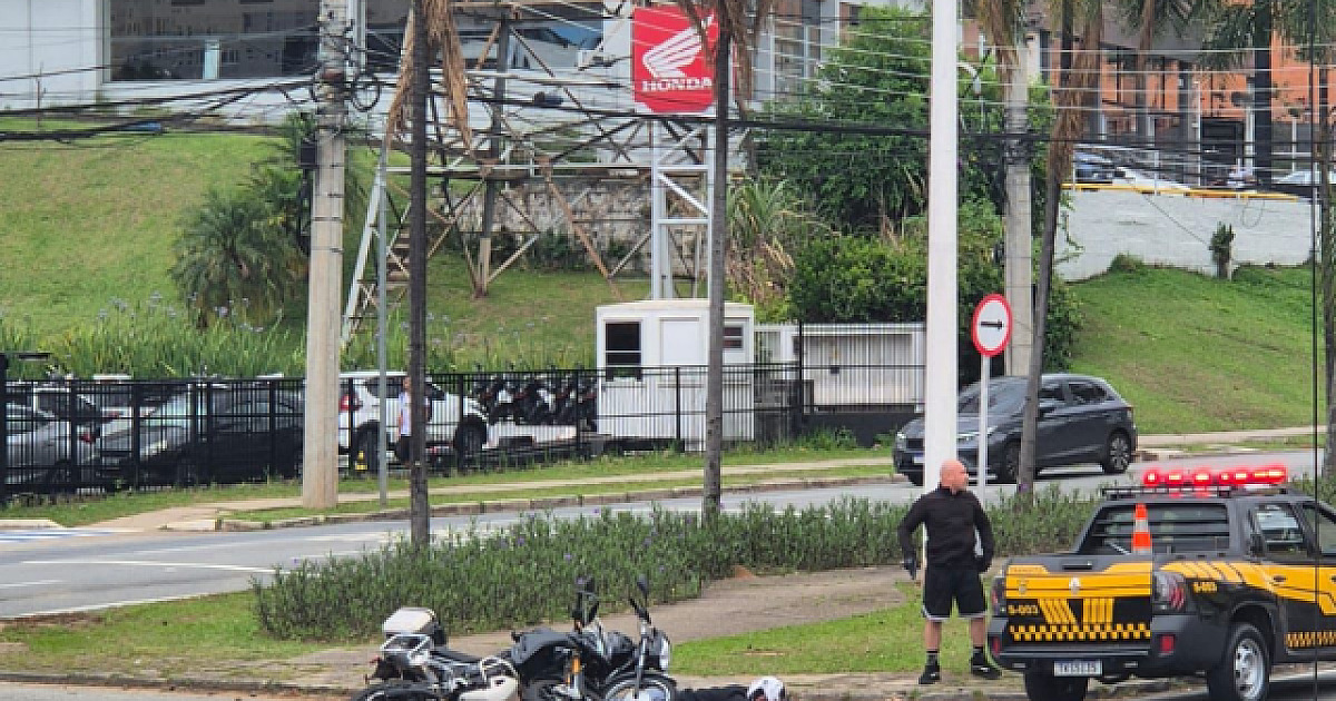 Policial à paisana frustra tentativa de assalto, que termina com criminoso morto e outro ferido em A
