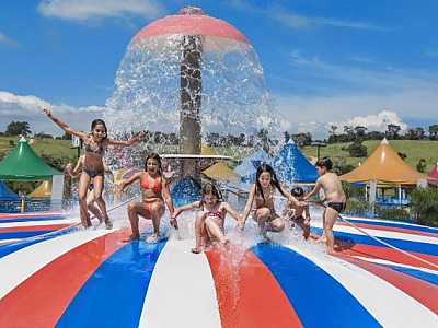 Carnaval do Wet´n Wild tem show com Barões da Pisadinha
