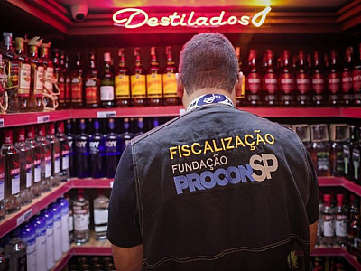 Capital e região oeste registram 25 casos confirmados de intoxicação por metanol