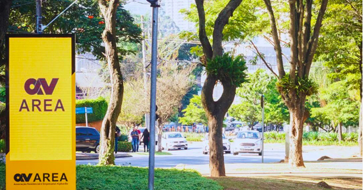 AREA instala painéis de LED em vias de Alphaville