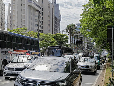 Moradores apontam o trânsito como principal problema de Alphaville