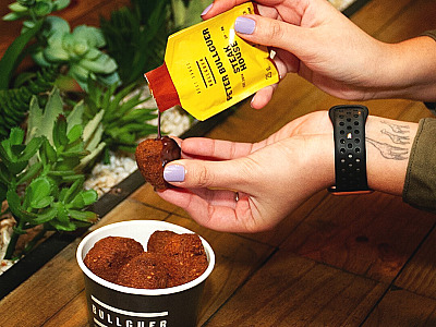 Com unidade em Alphaville, Bullguer aposta em Bolinho de Falafel