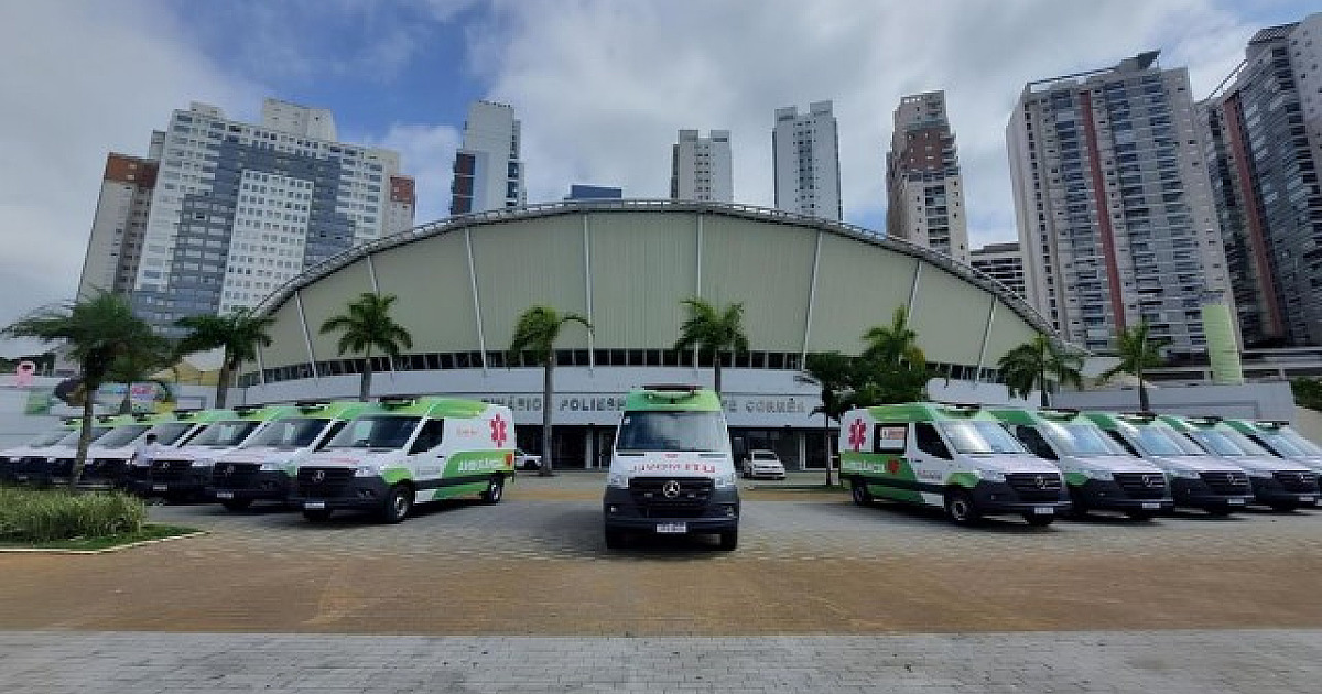 Barueri renova frota da saúde e entrega 25 novas ambulâncias, incluindo três UTIs móveis