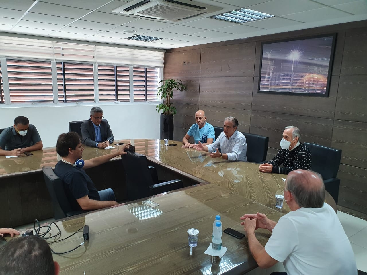 Com dois óbitos em Barueri, Furlan decreta fechamento do comércio a partir de domingo (22)