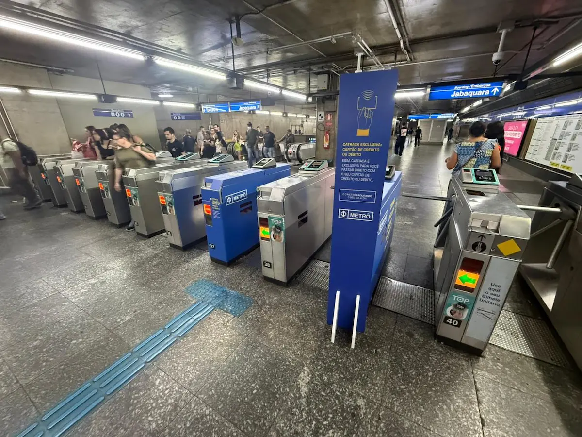 Pagamento por aproximação passa a ser aceito nas estações do Metrô