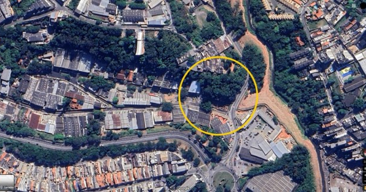 Polícia Civil realiza perícia em local onde helicóptero caiu em Barueri