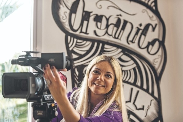 Por trás das lentes: produtora alavanca economia com ‘conteúdo’