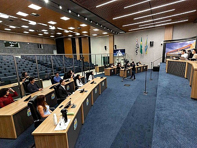 Alunos de Direito do Mackenzie Alphaville apresentam projetos de lei na câmara de Barueri