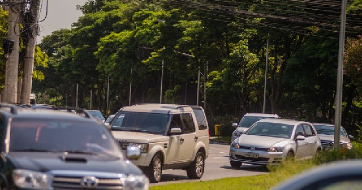 Pagamento do licenciamento 2024 começa neste mês com placas final 1 e 2