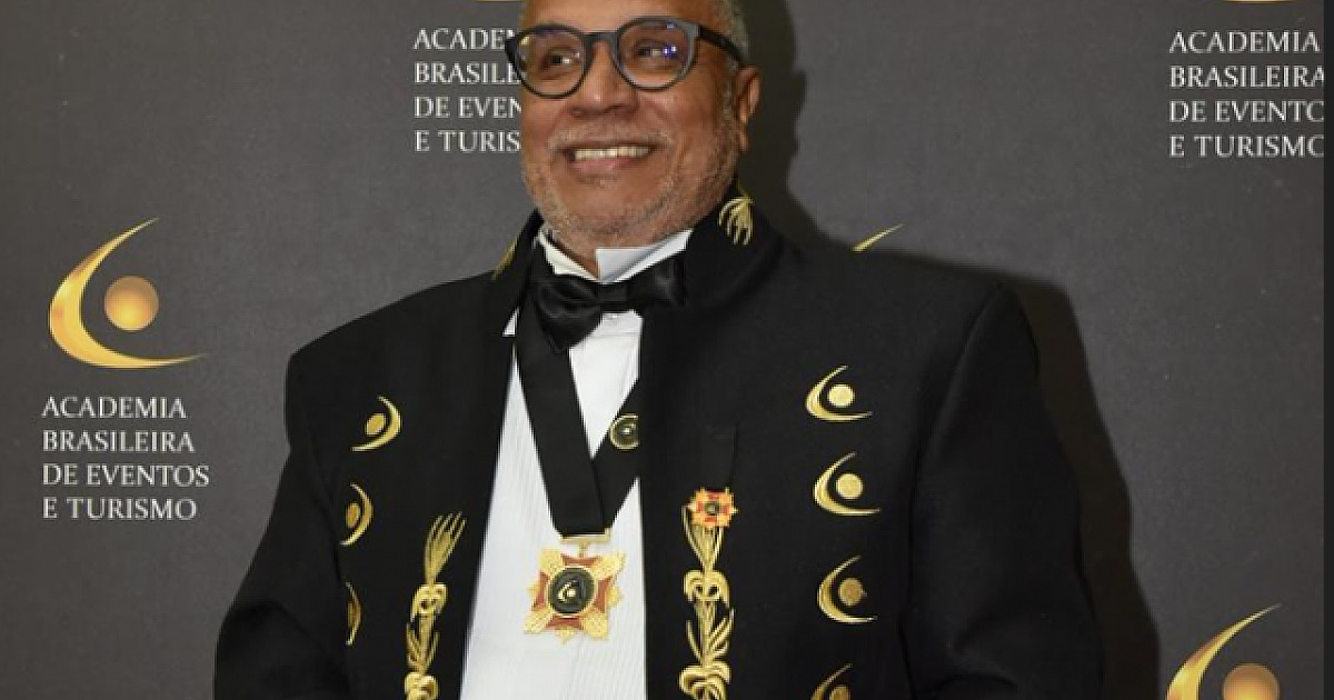 Morador de Alphaville se torna imortal na Academia Brasileira de Eventos e Turismo