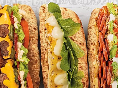 Ragazzo anuncia linha de sanduíches italianos