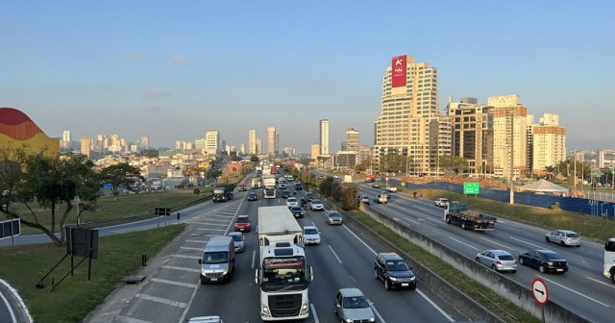 Mais de 635 mil veículos devem passar pelo sistema Castello-Raposo no feriado