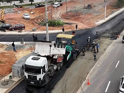 Prefeitura de Santana de Parnaíba realiza Operação Bairro Limpo em Alphaville